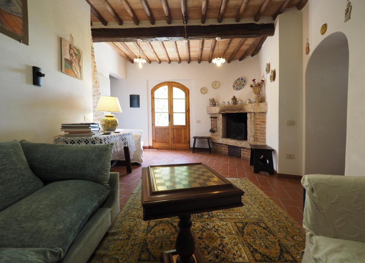 Maison d'hôtes Sassi Bianchi à Sensano Extérieur photo